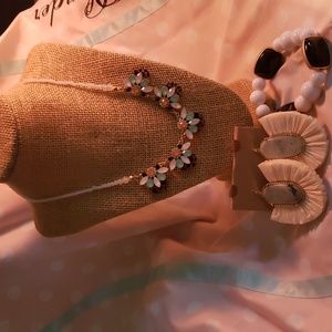 2019 September plunder posse plus everly bracelet